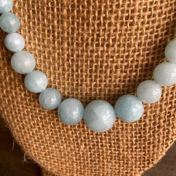 AQUAMARINE BUBBLE SHORT STATEMENT NECKLACE - Picture 5 of 13